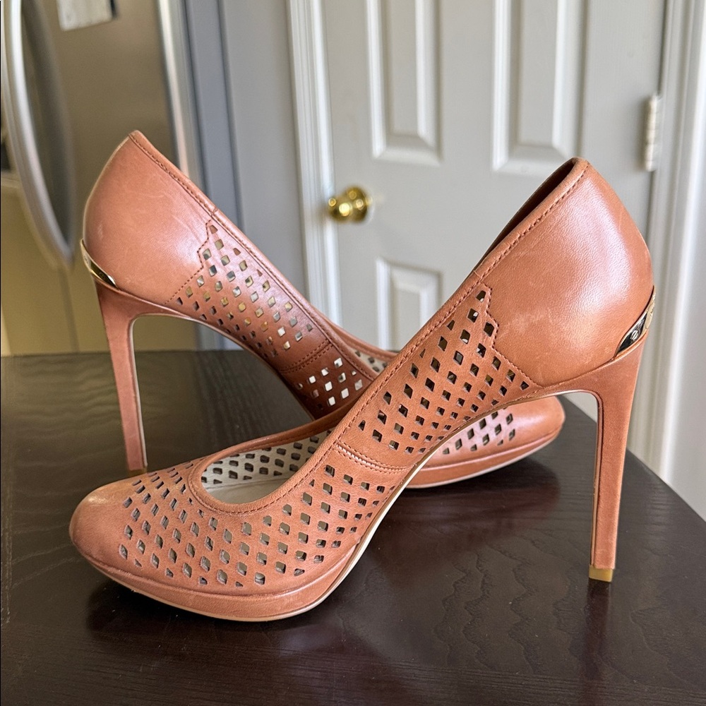 MICHAEL Michael Kors Florentine Laser-cut Leather Pumps In Brown and Tan - Picture 5 of 16